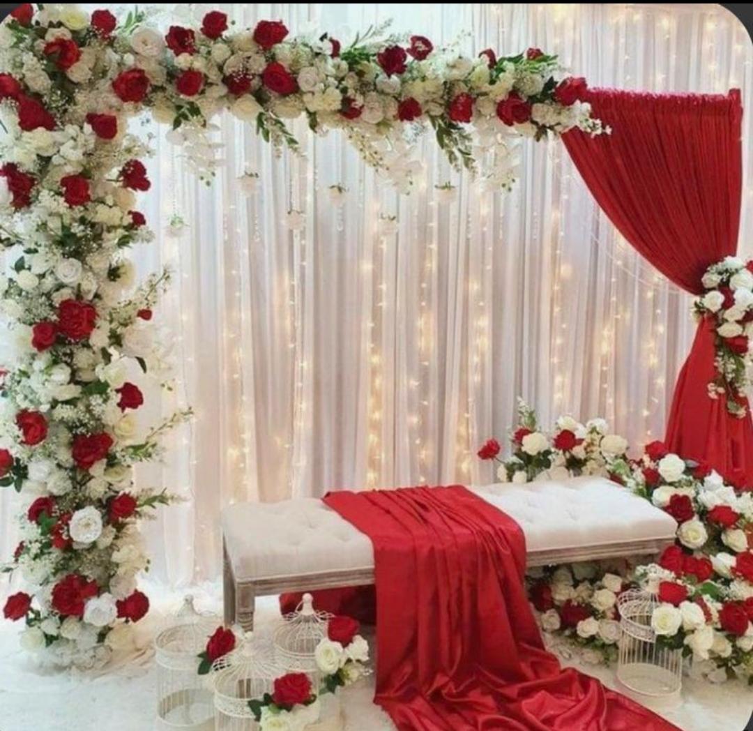 Engegment decoration